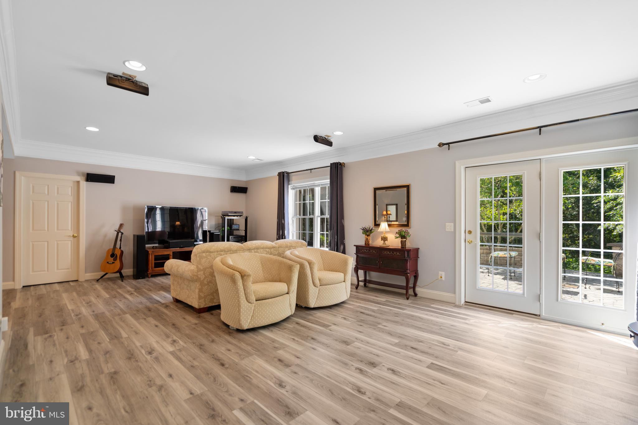 CEDAR CREST - Residential