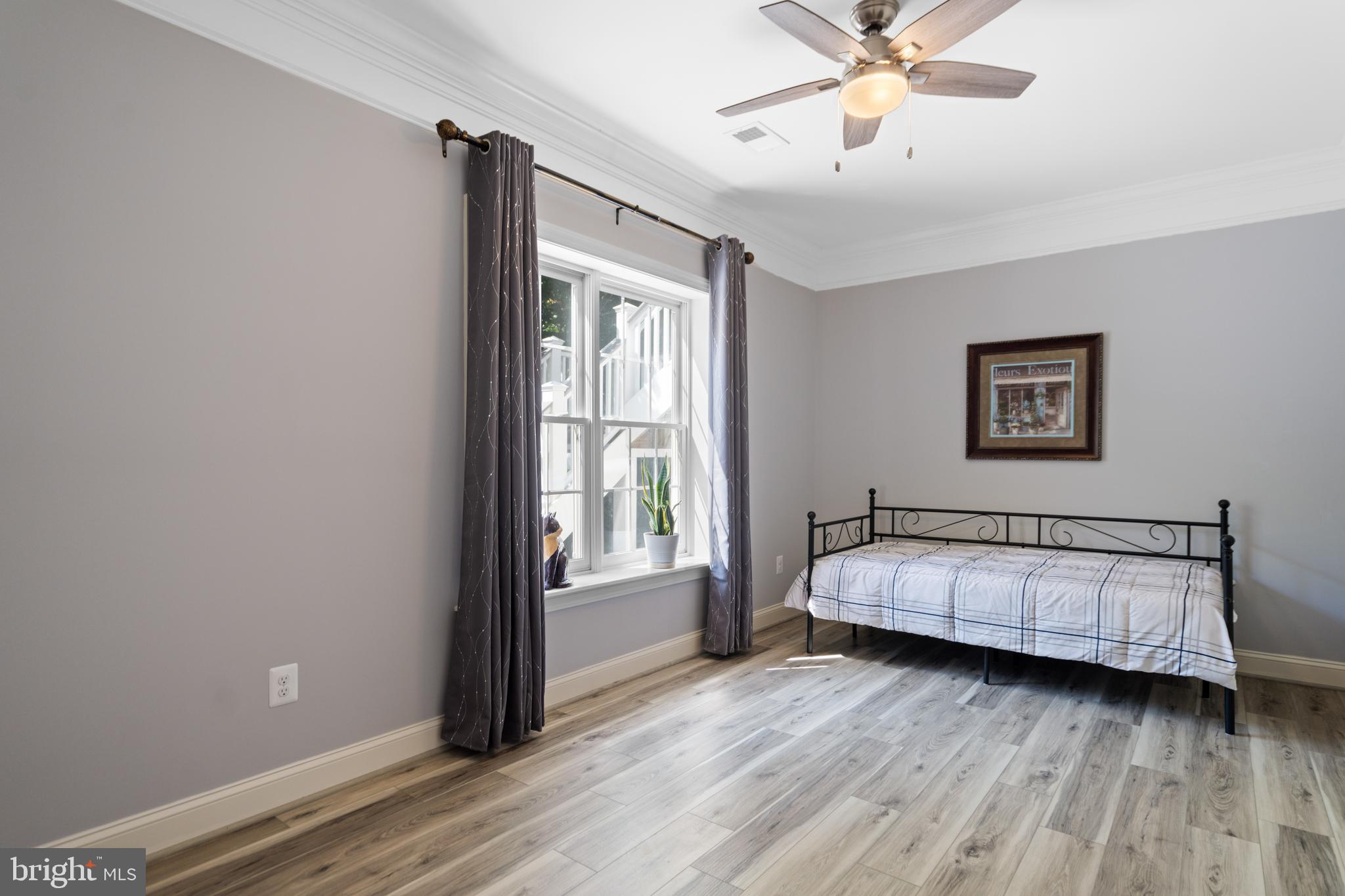 CEDAR CREST - Residential