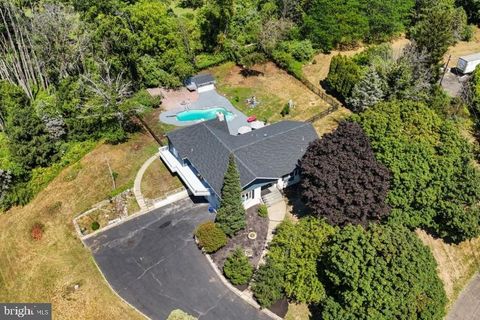 Photo of 1 Rossi Drive, CLINTON, NJ 08809 (MLS # NJHT2004744)