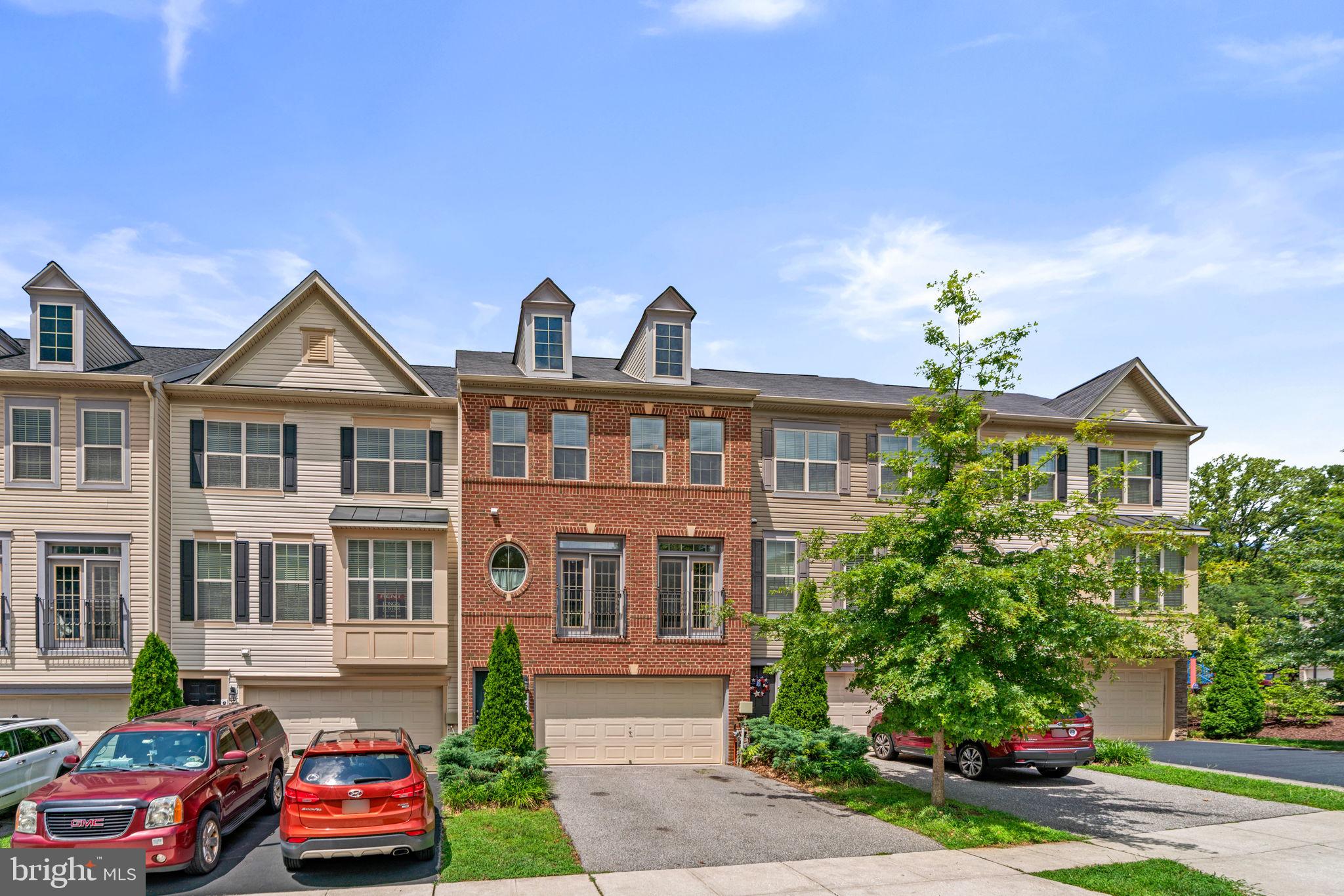 858 NANCY LYNN LANE