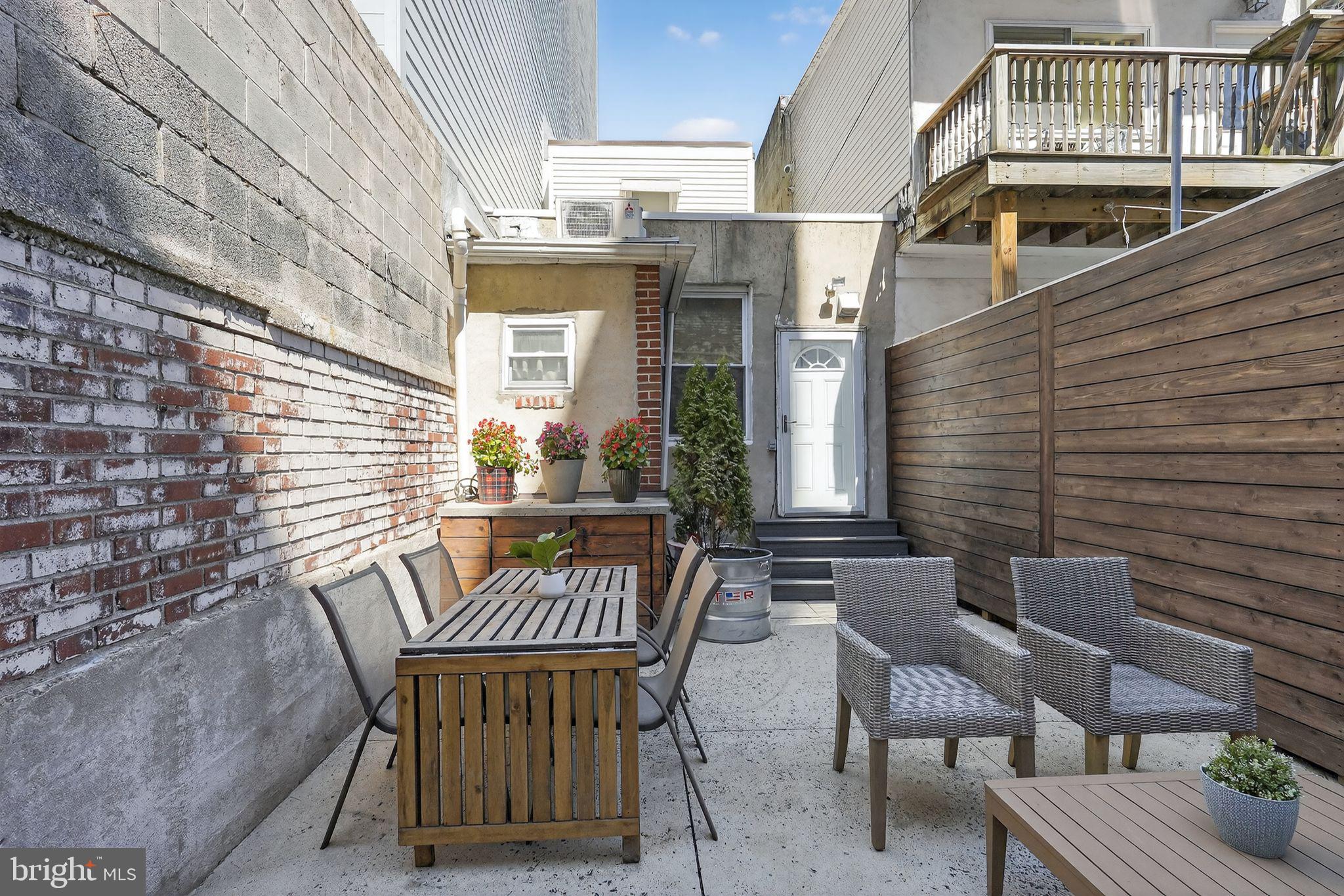 NORTHERN LIBERTIES - Commercial Sale