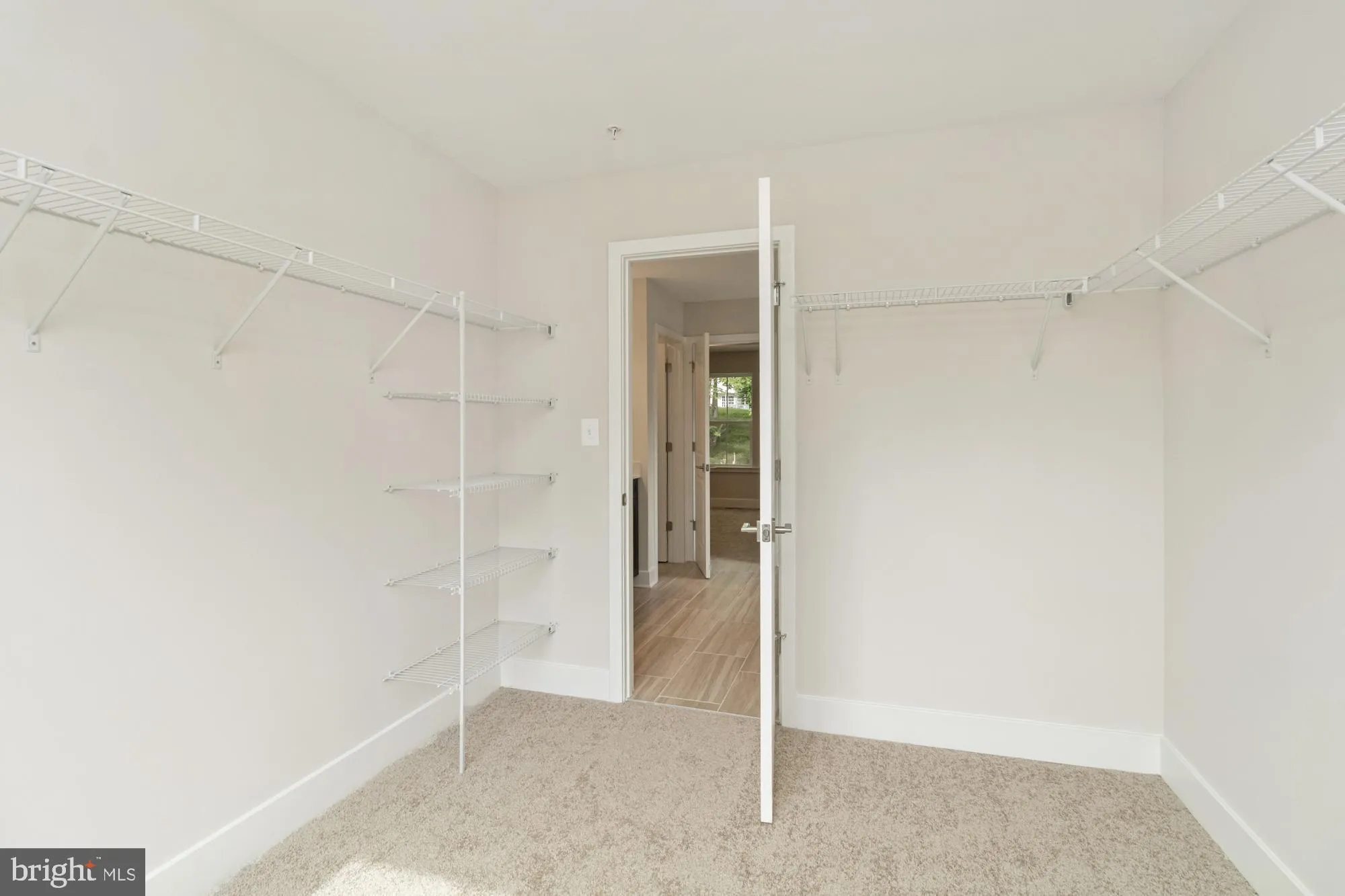 Ellicott City, Maryland 21043, United States, 5 Bedrooms Bedrooms, ,4 BathroomsBathrooms,Residential,Pending,43579