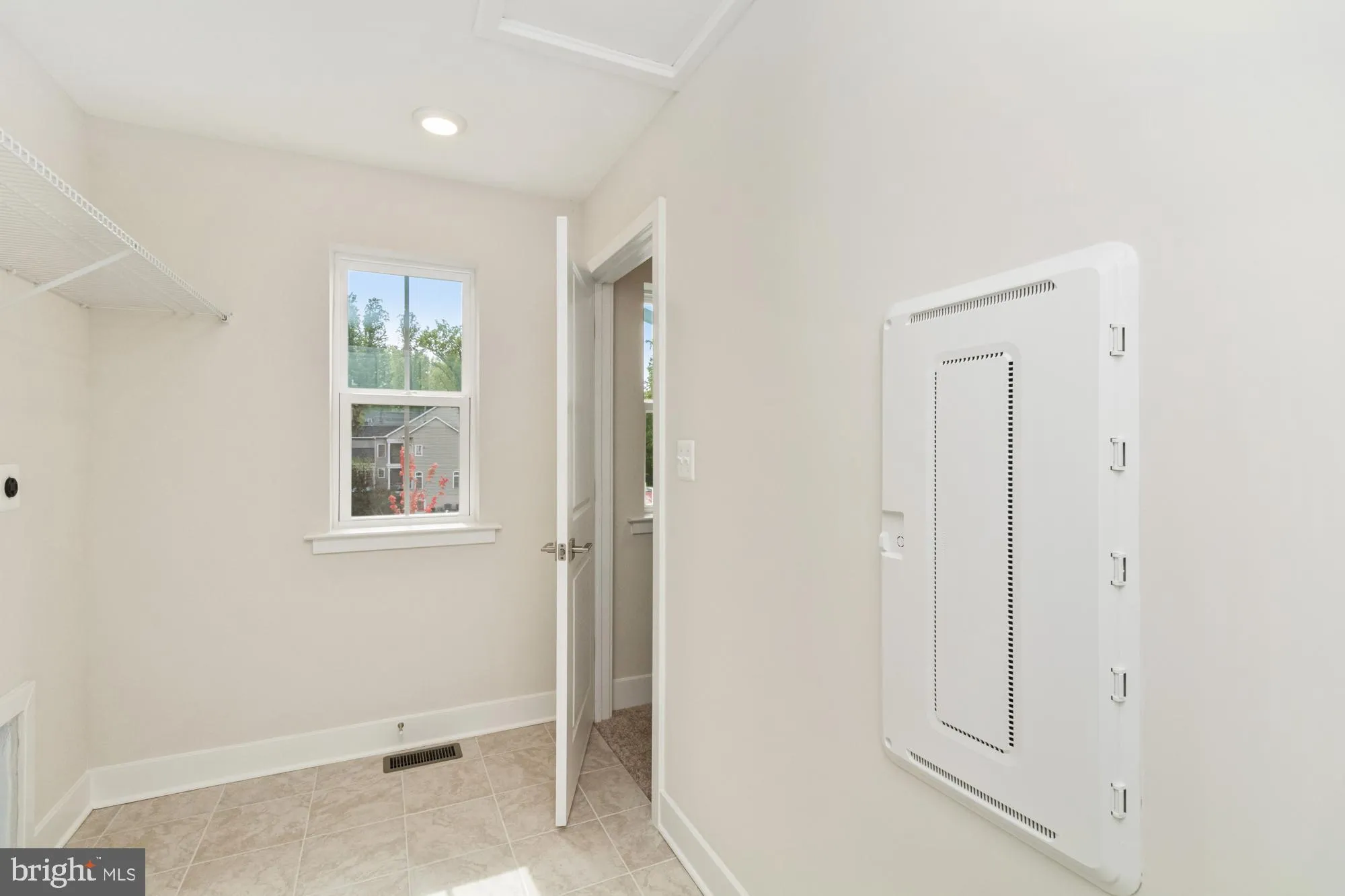 Ellicott City, Maryland 21043, United States, 5 Bedrooms Bedrooms, ,4 BathroomsBathrooms,Residential,Pending,43579