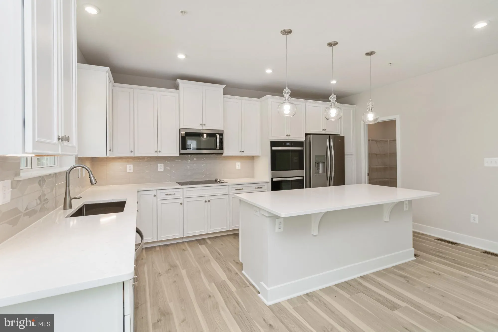 Ellicott City, Maryland 21043, United States, 5 Bedrooms Bedrooms, ,4 BathroomsBathrooms,Residential,Pending,43579