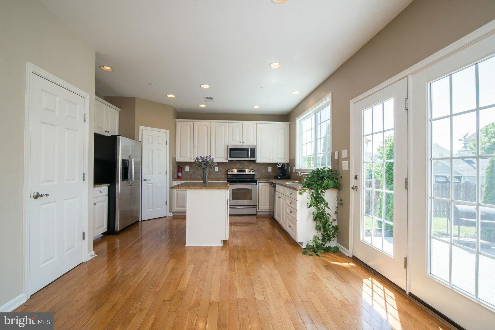 DEMORY FARM - Residential