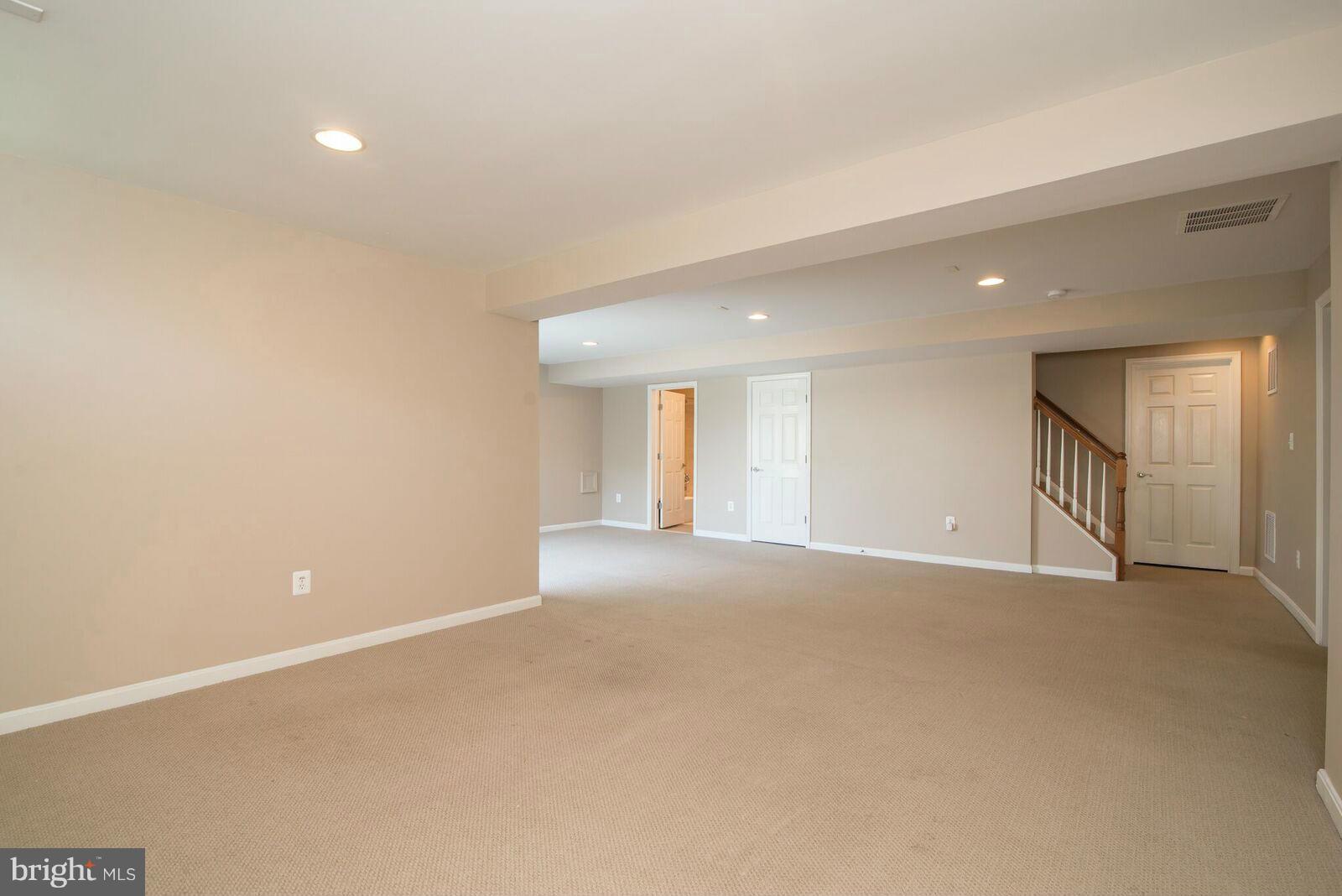 DEMORY FARM - Residential