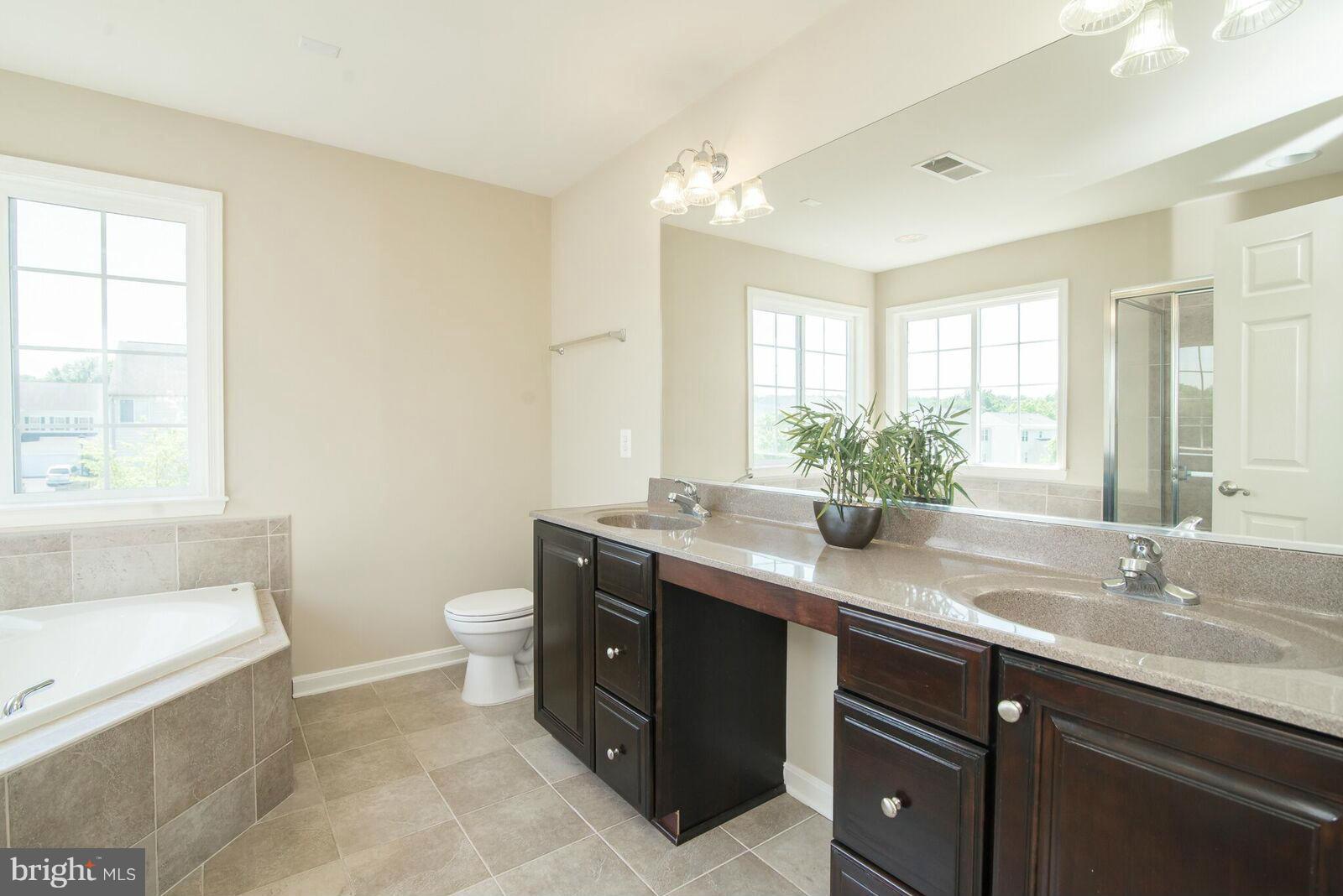 DEMORY FARM - Residential