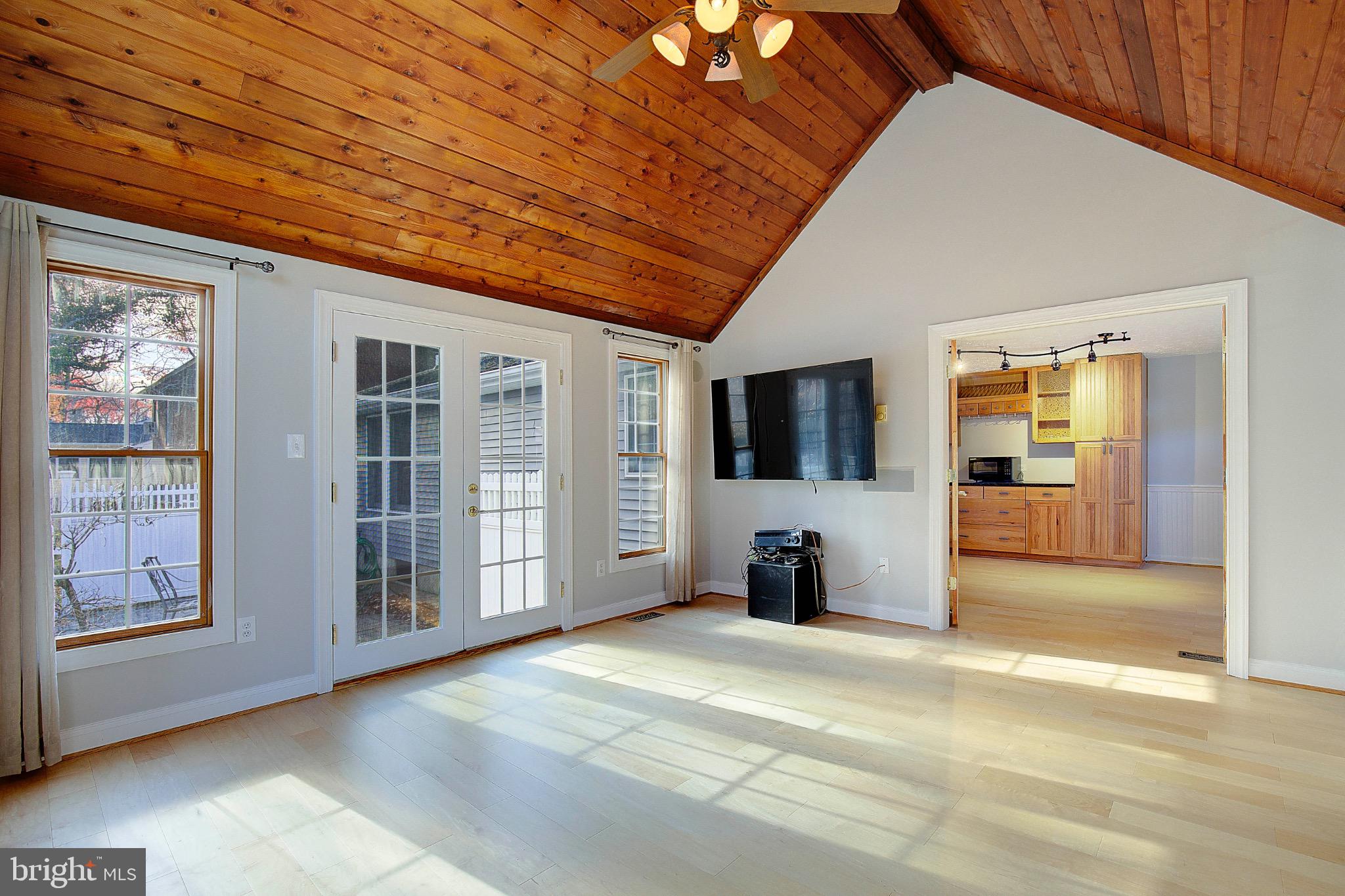 CLOVERFIELDS - Residential Lease