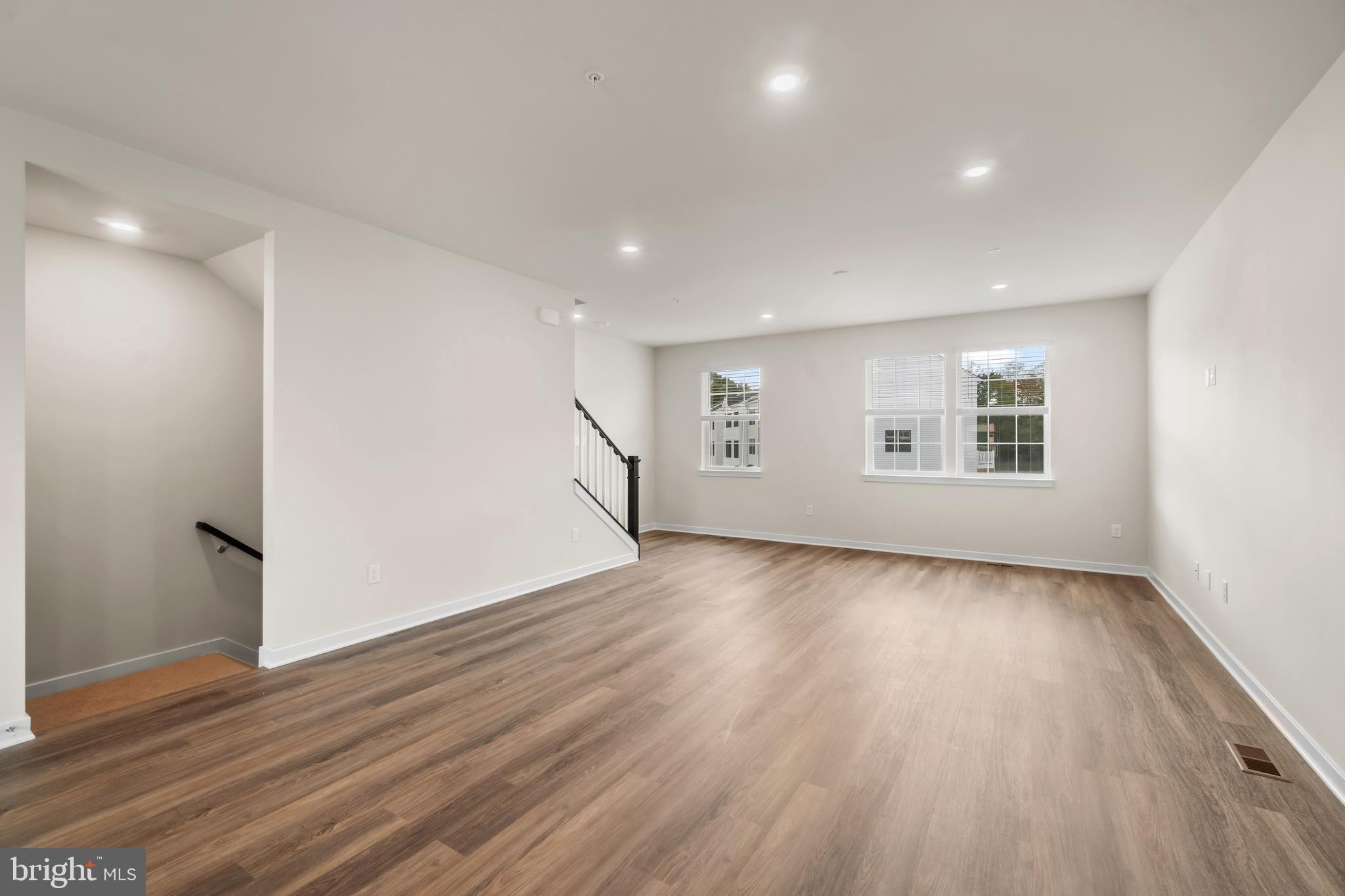 PINEGROVE - Residential