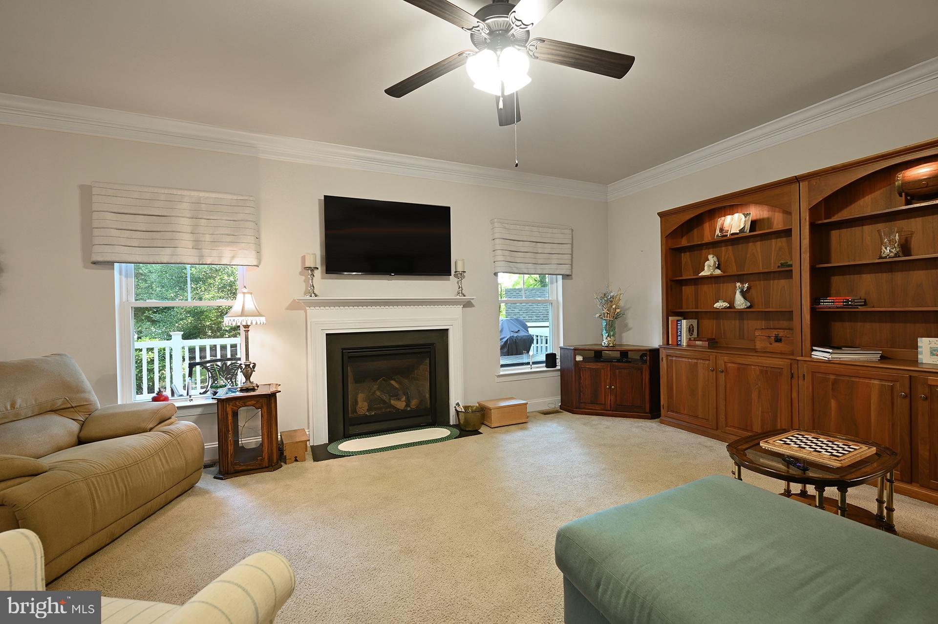 12 HOLLY LANE