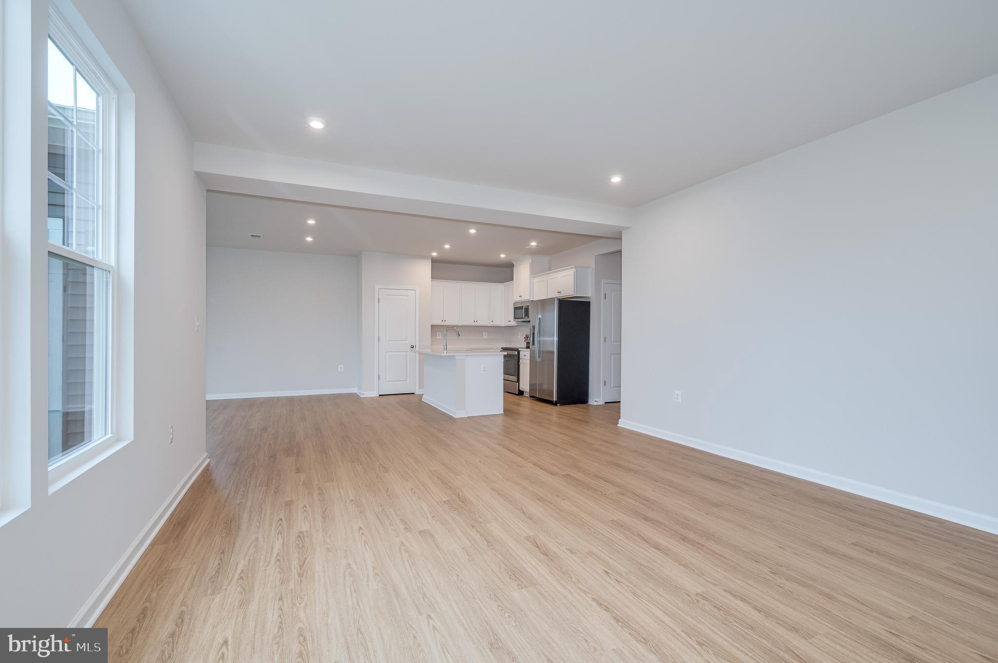 PRESIDENTS POINTE - Residential Lease