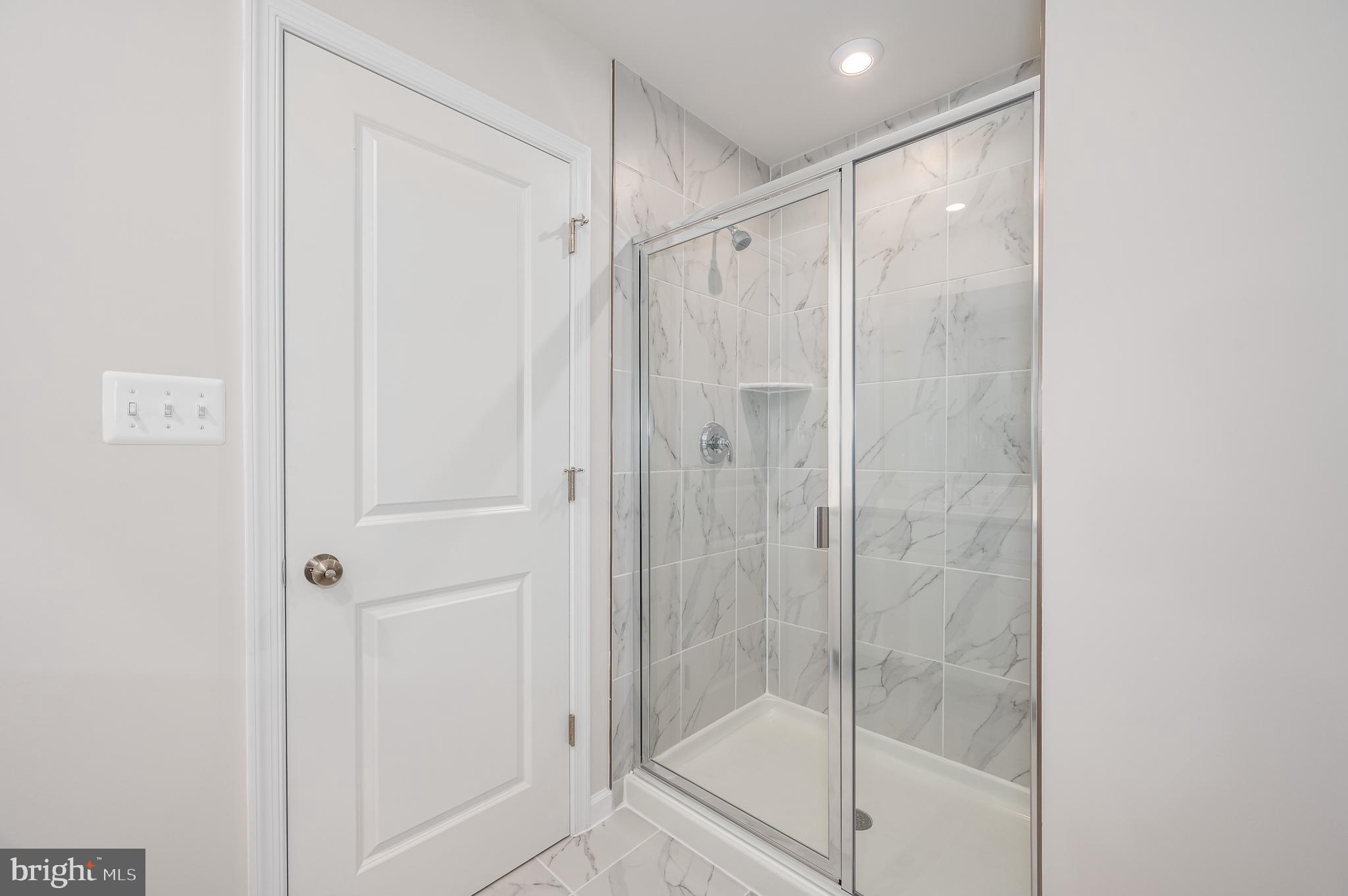 PRESIDENTS POINTE - Residential Lease