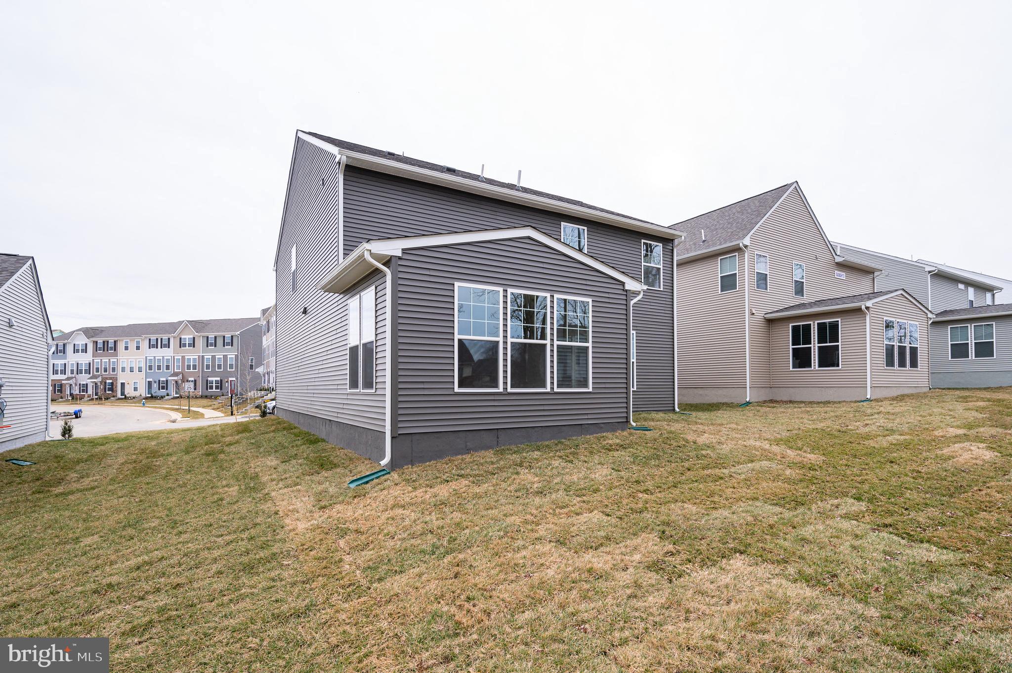 PRESIDENTS POINTE - Residential Lease