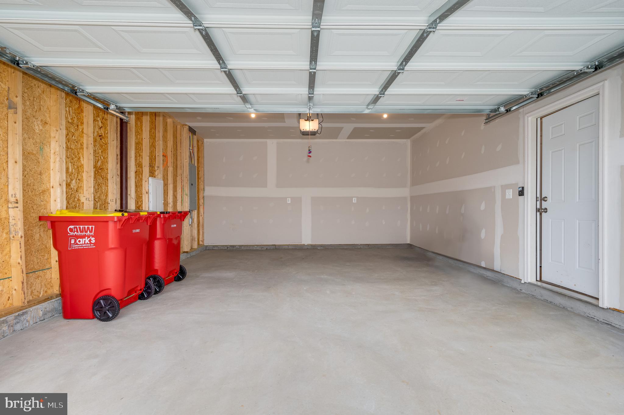 PRESIDENTS POINTE - Residential Lease