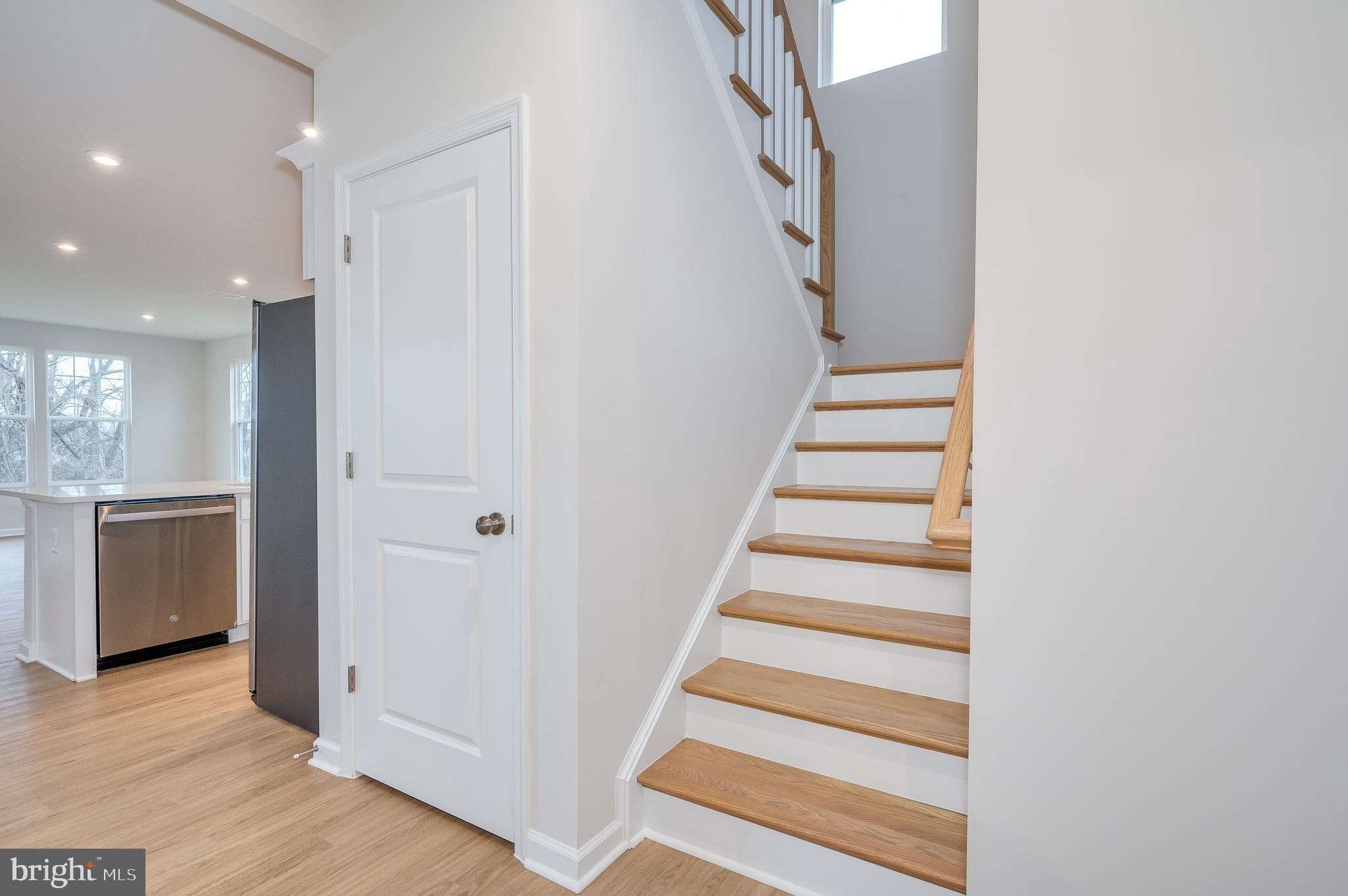 PRESIDENTS POINTE - Residential Lease