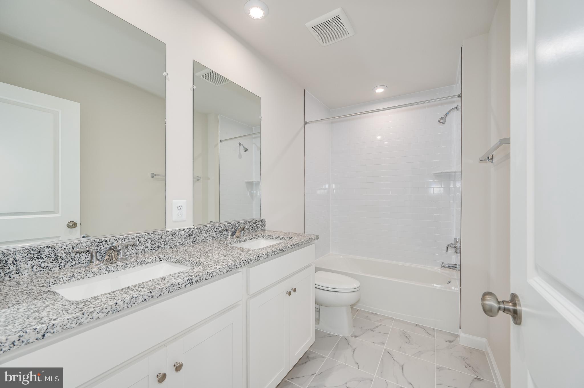 PRESIDENTS POINTE - Residential Lease