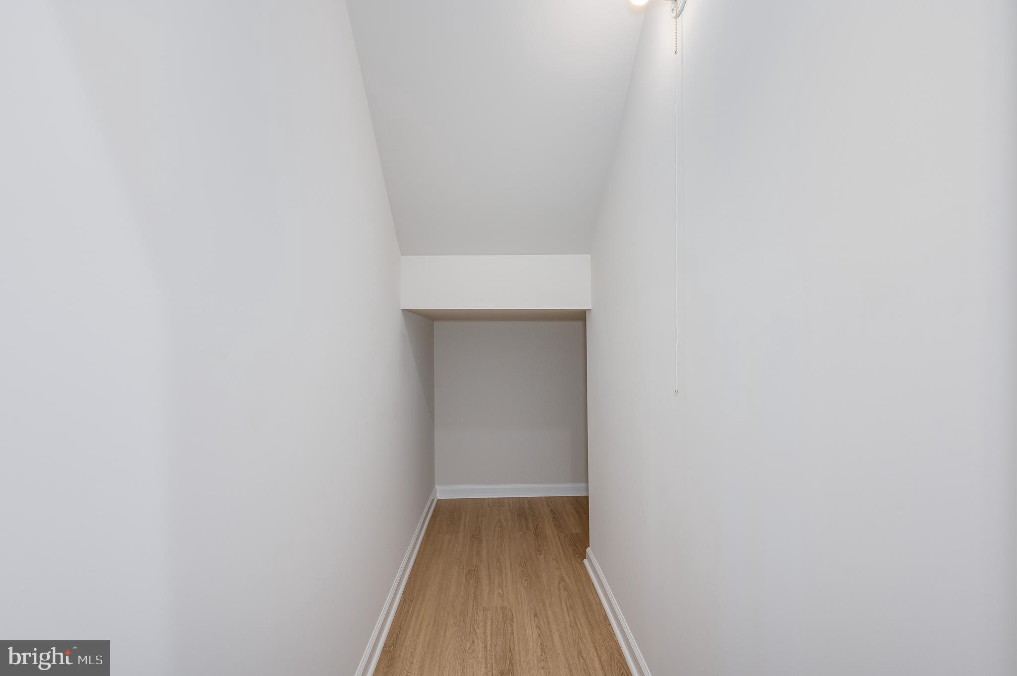 PRESIDENTS POINTE - Residential Lease