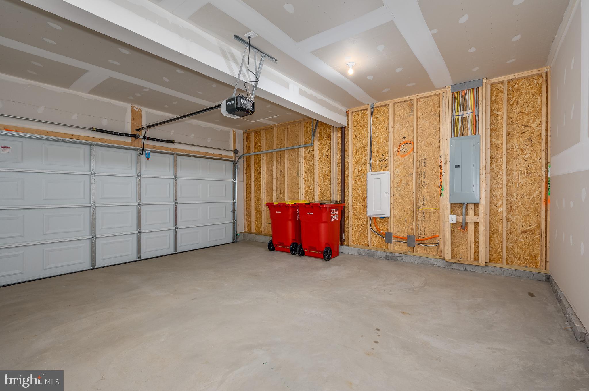 PRESIDENTS POINTE - Residential Lease