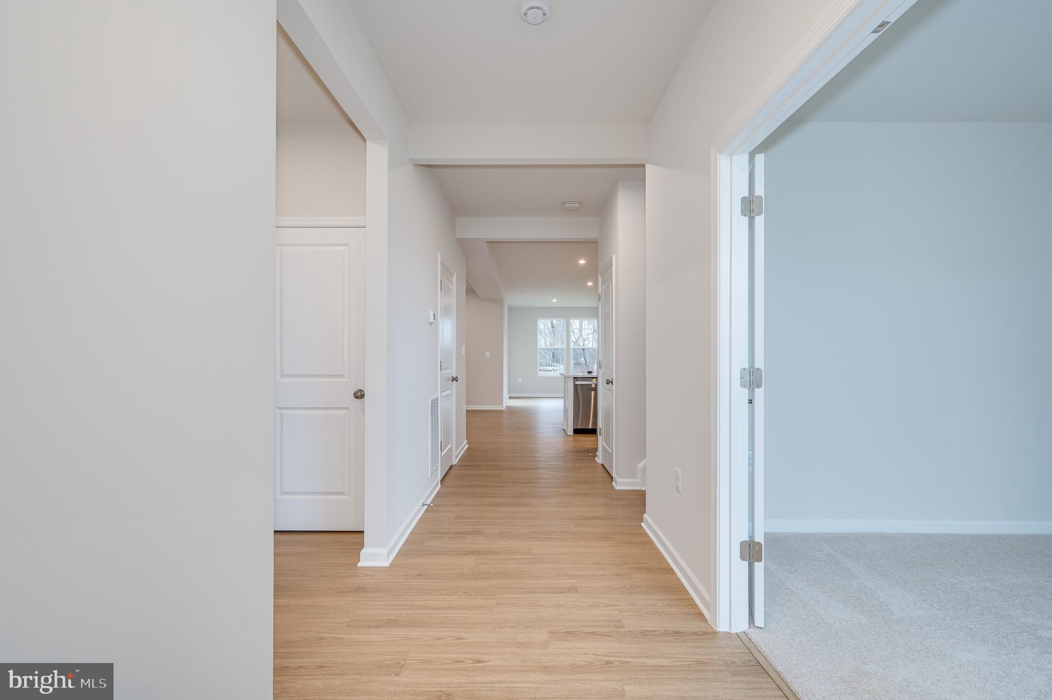 PRESIDENTS POINTE - Residential Lease