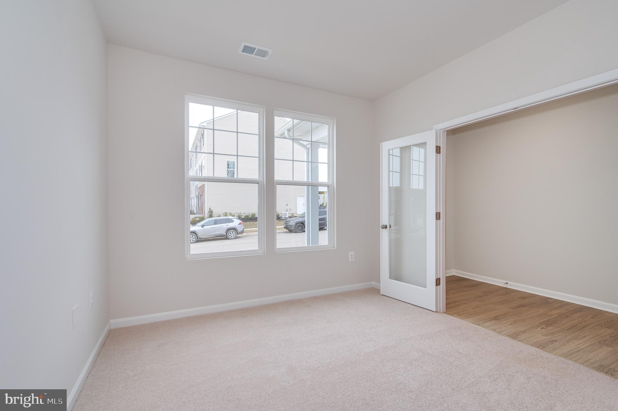 PRESIDENTS POINTE - Residential Lease