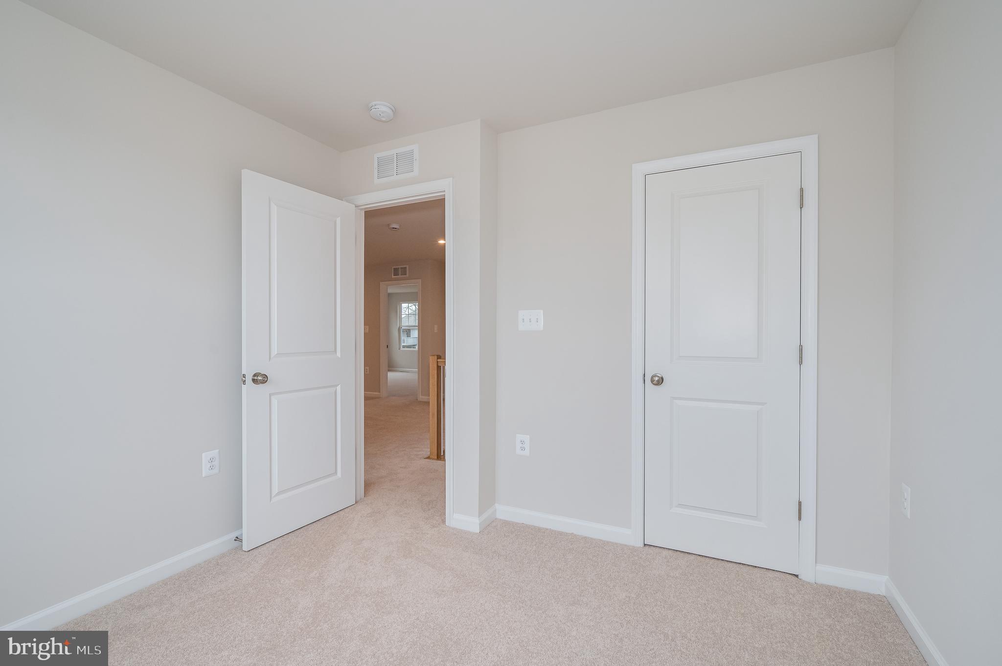 PRESIDENTS POINTE - Residential Lease