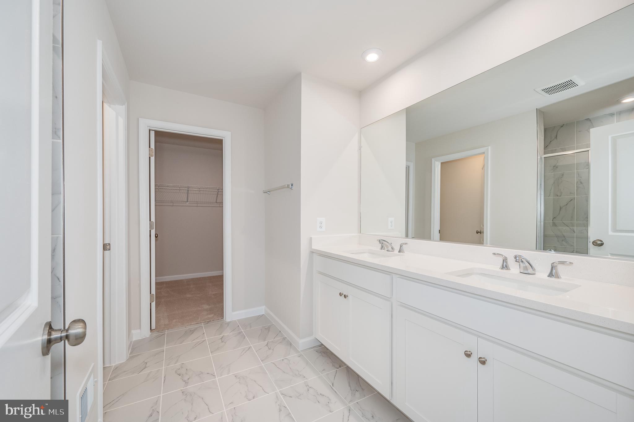 PRESIDENTS POINTE - Residential Lease