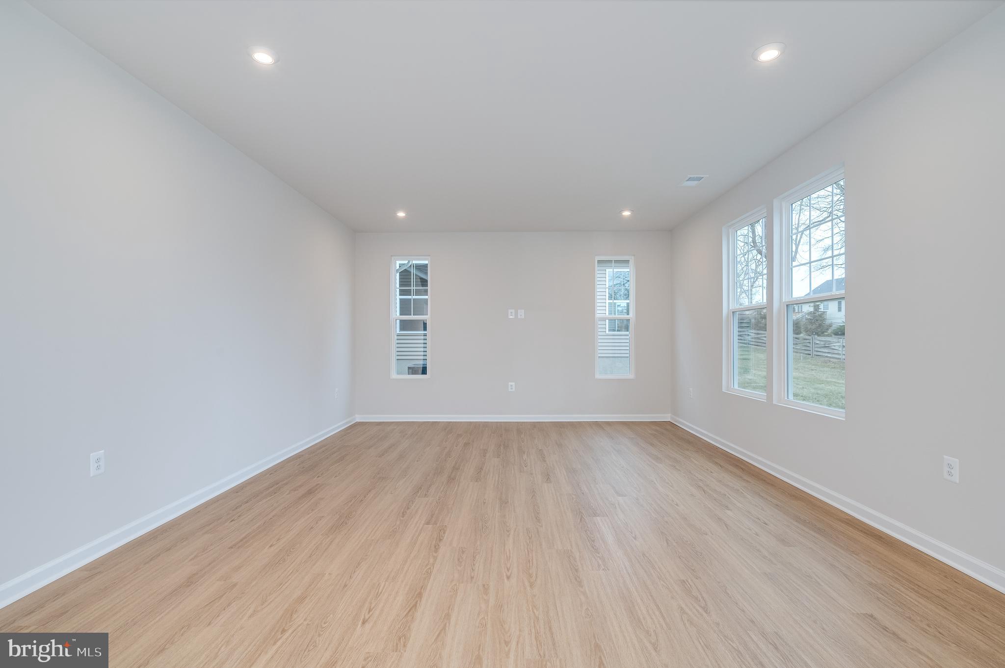 PRESIDENTS POINTE - Residential Lease