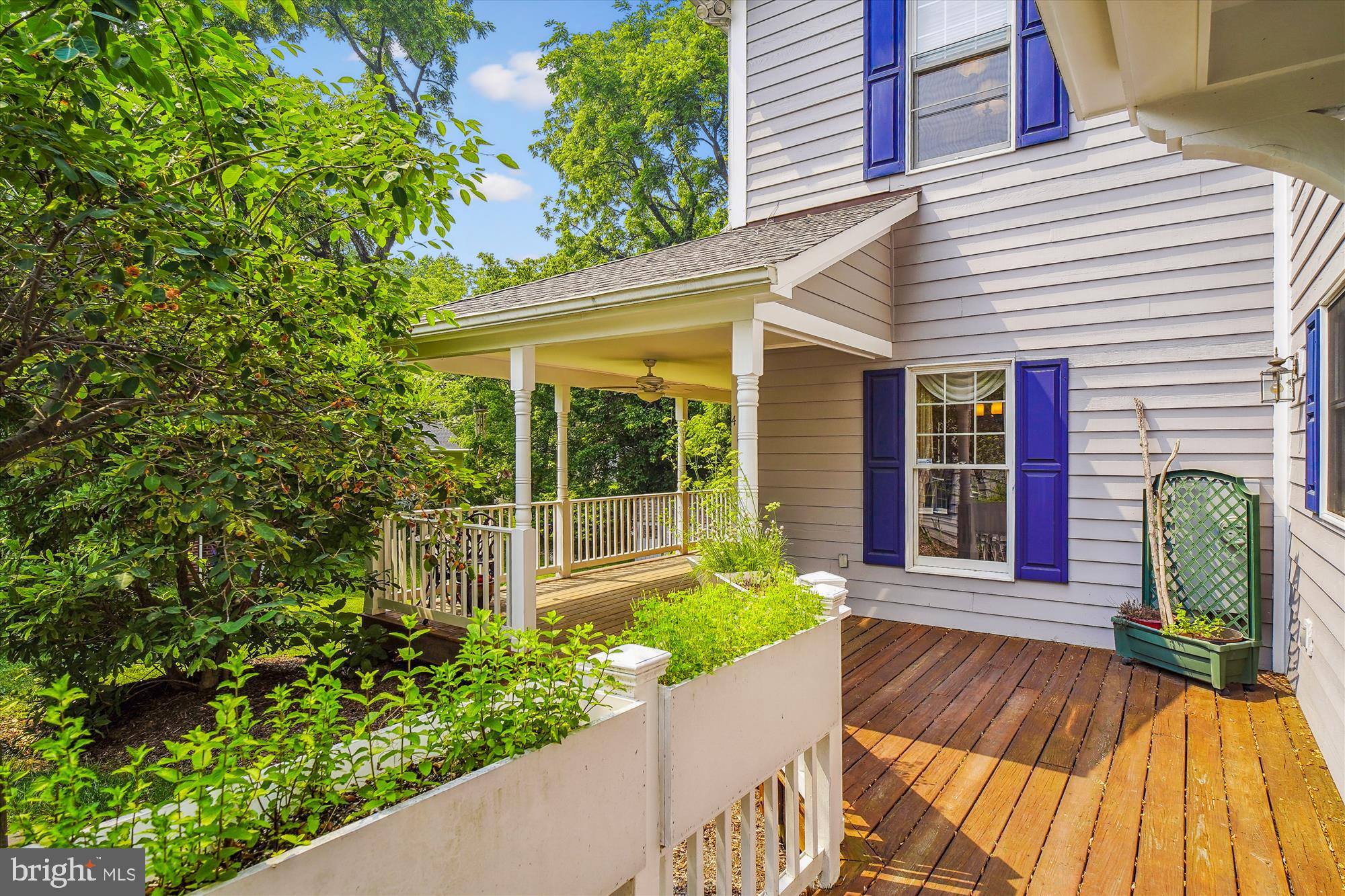 BETHESDA OUTSIDE - Residential