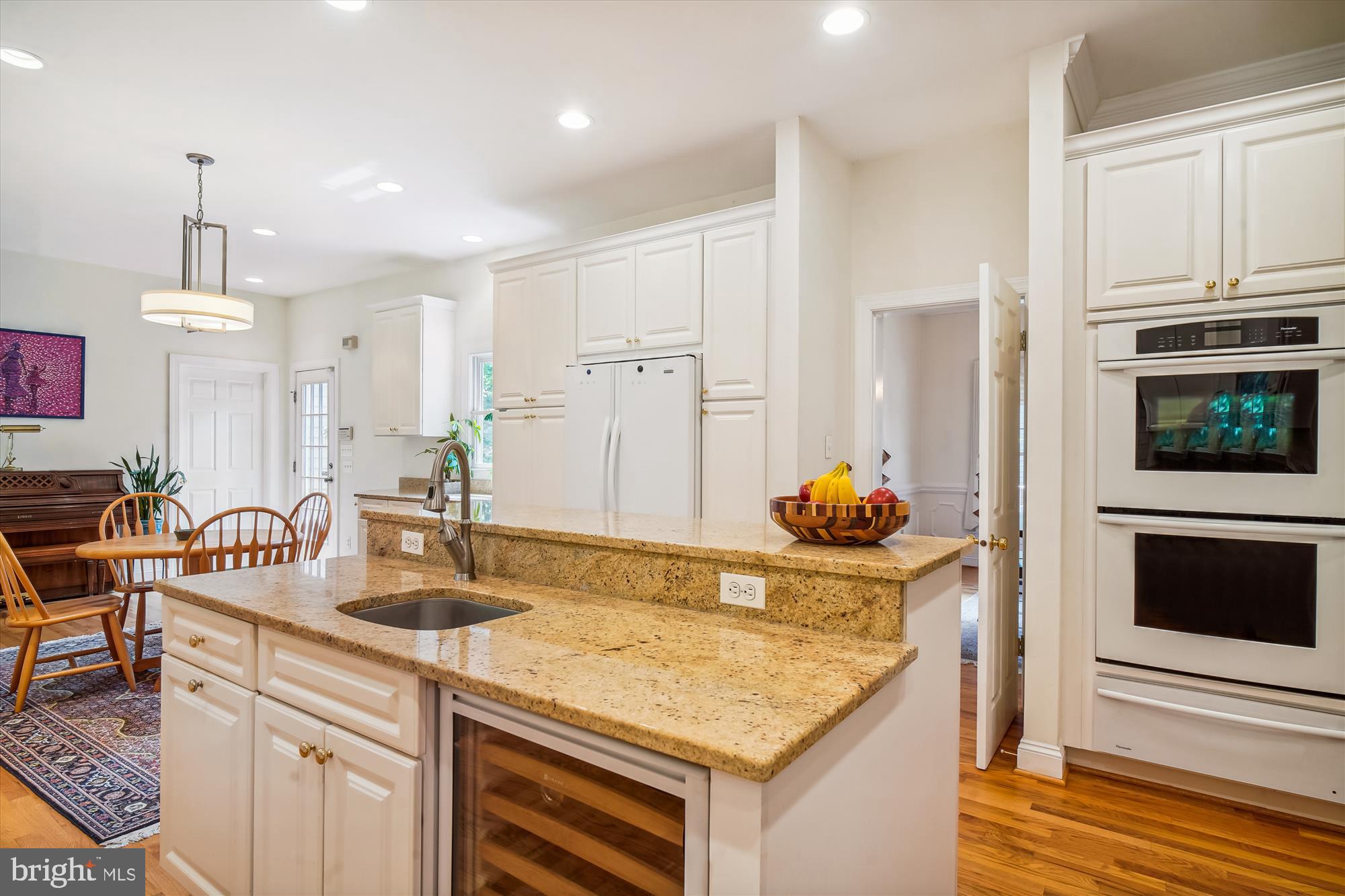 BETHESDA OUTSIDE - Residential