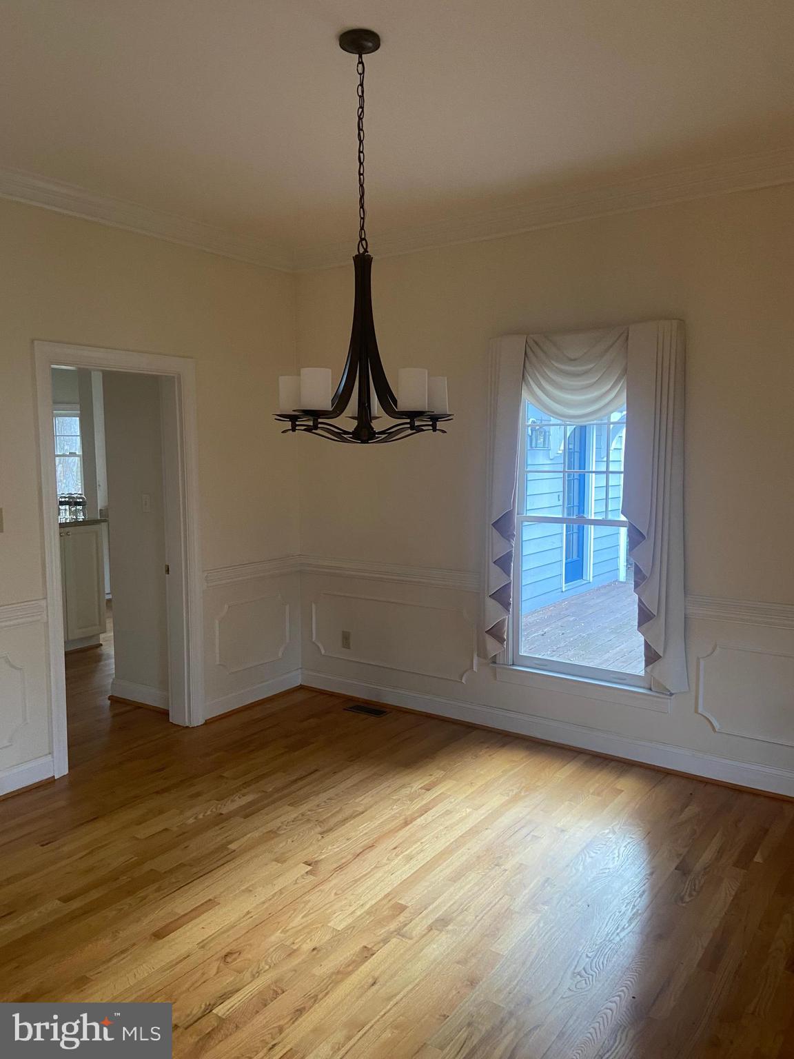 BETHESDA OUTSIDE - Residential