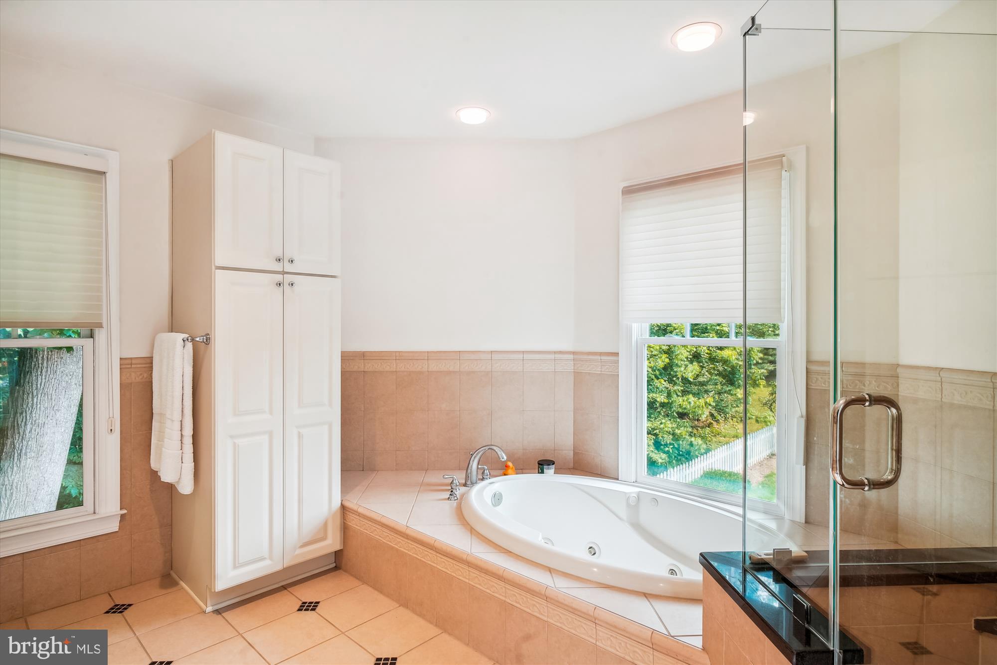 BETHESDA OUTSIDE - Residential