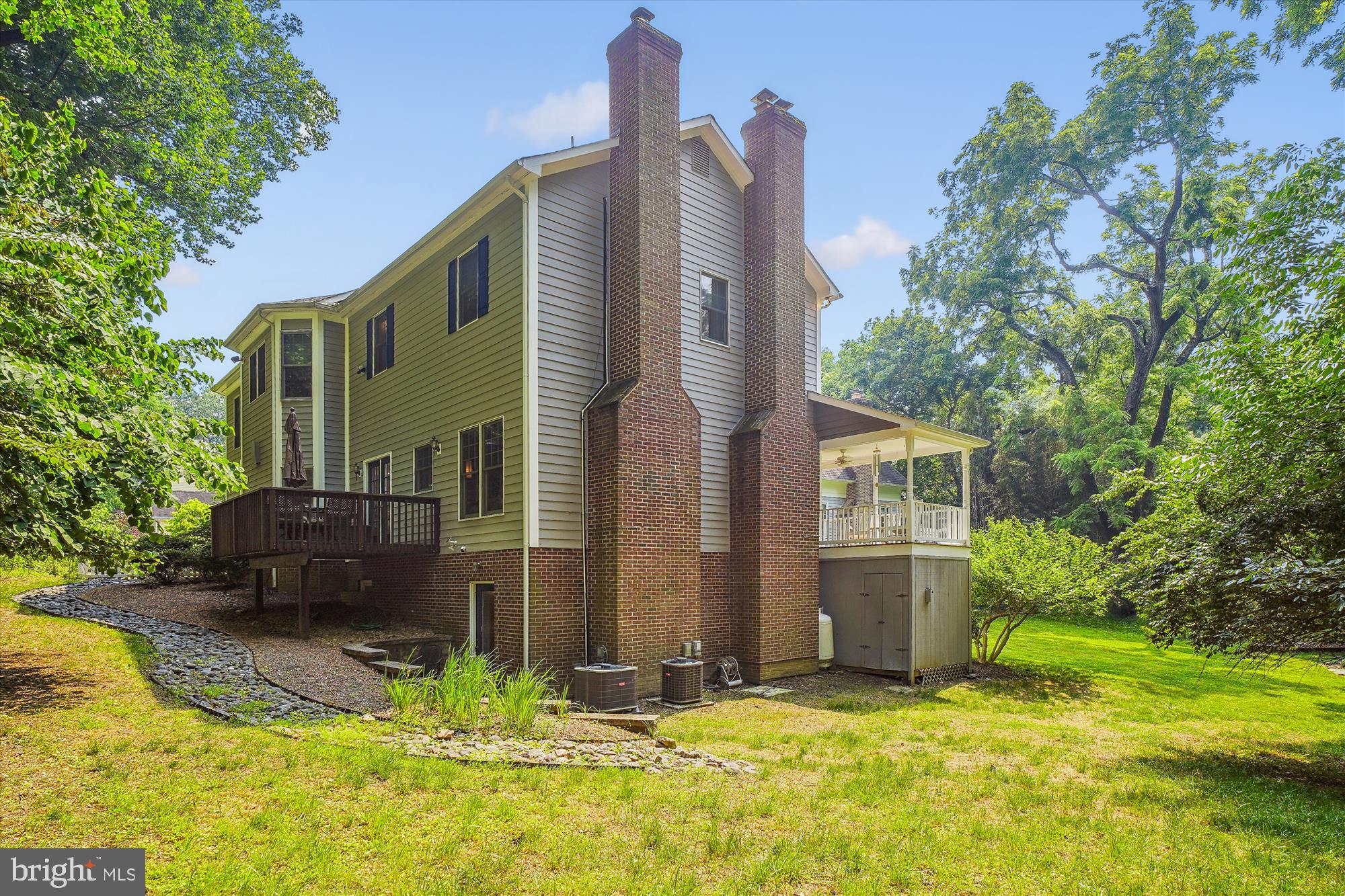 BETHESDA OUTSIDE - Residential