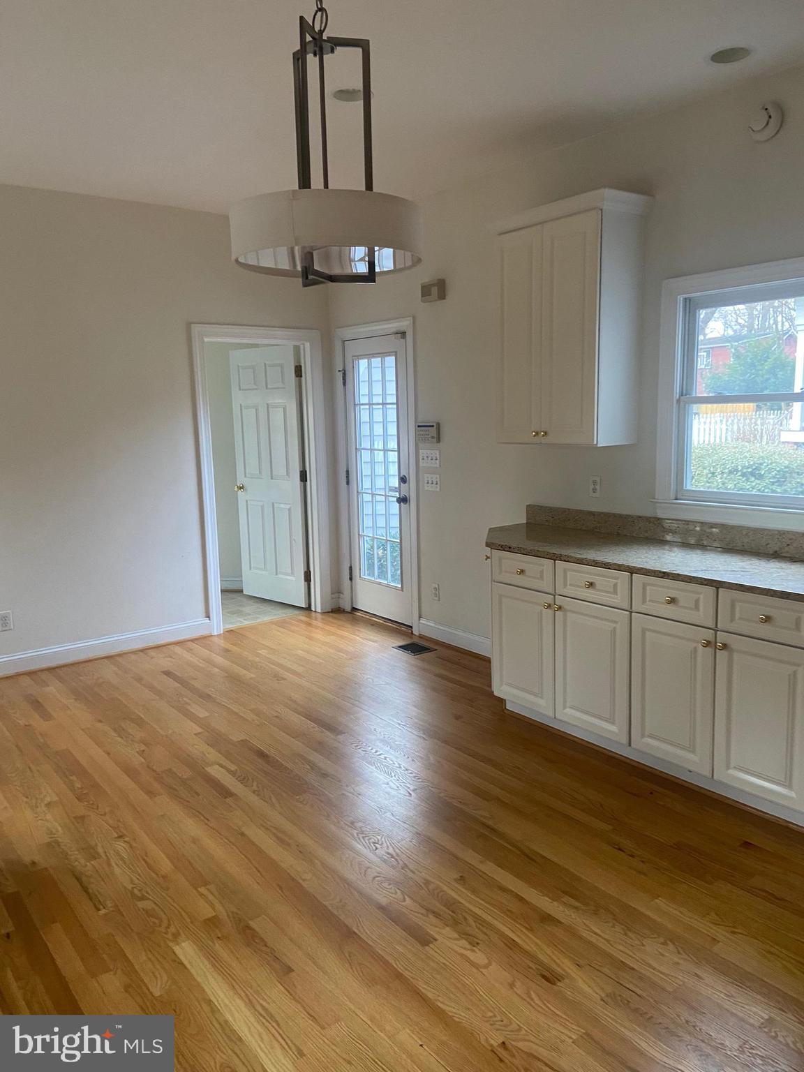 BETHESDA OUTSIDE - Residential