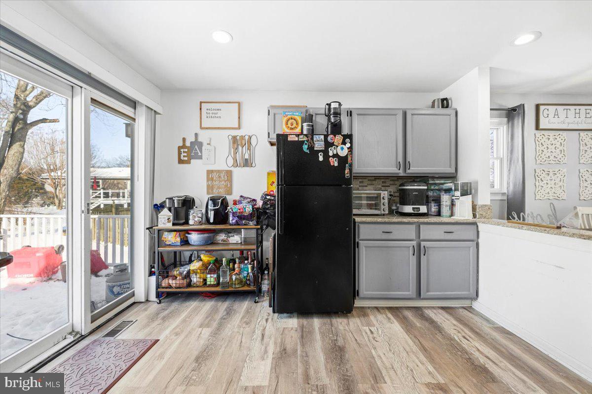 SANDY SPRING - Residential Lease