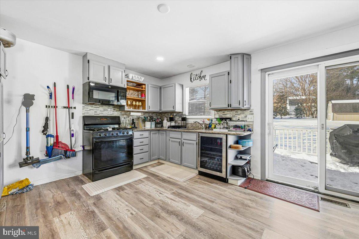 SANDY SPRING - Residential Lease