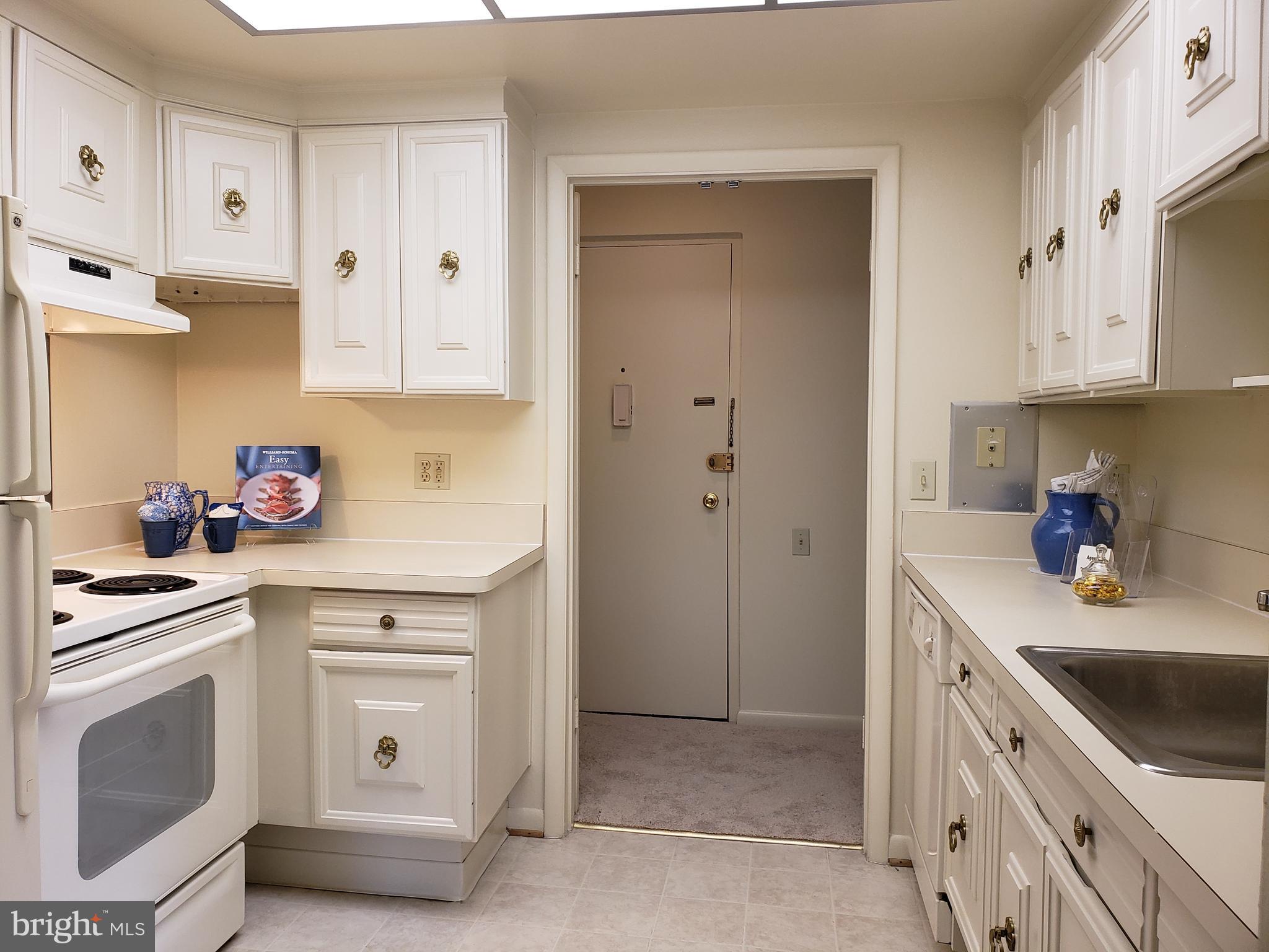 ROSSMOOR LEISURE WORLD - Residential