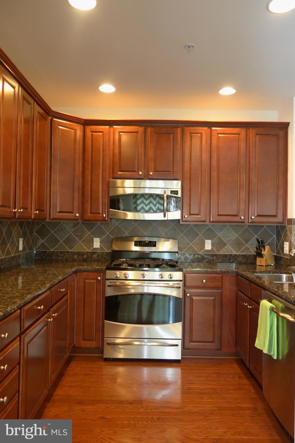 CENTREVILLE CROSSING - Residential