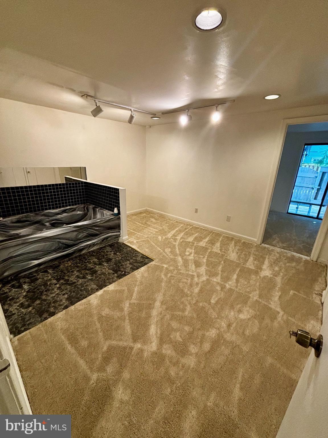 SUFFOLK PLACE - Residential