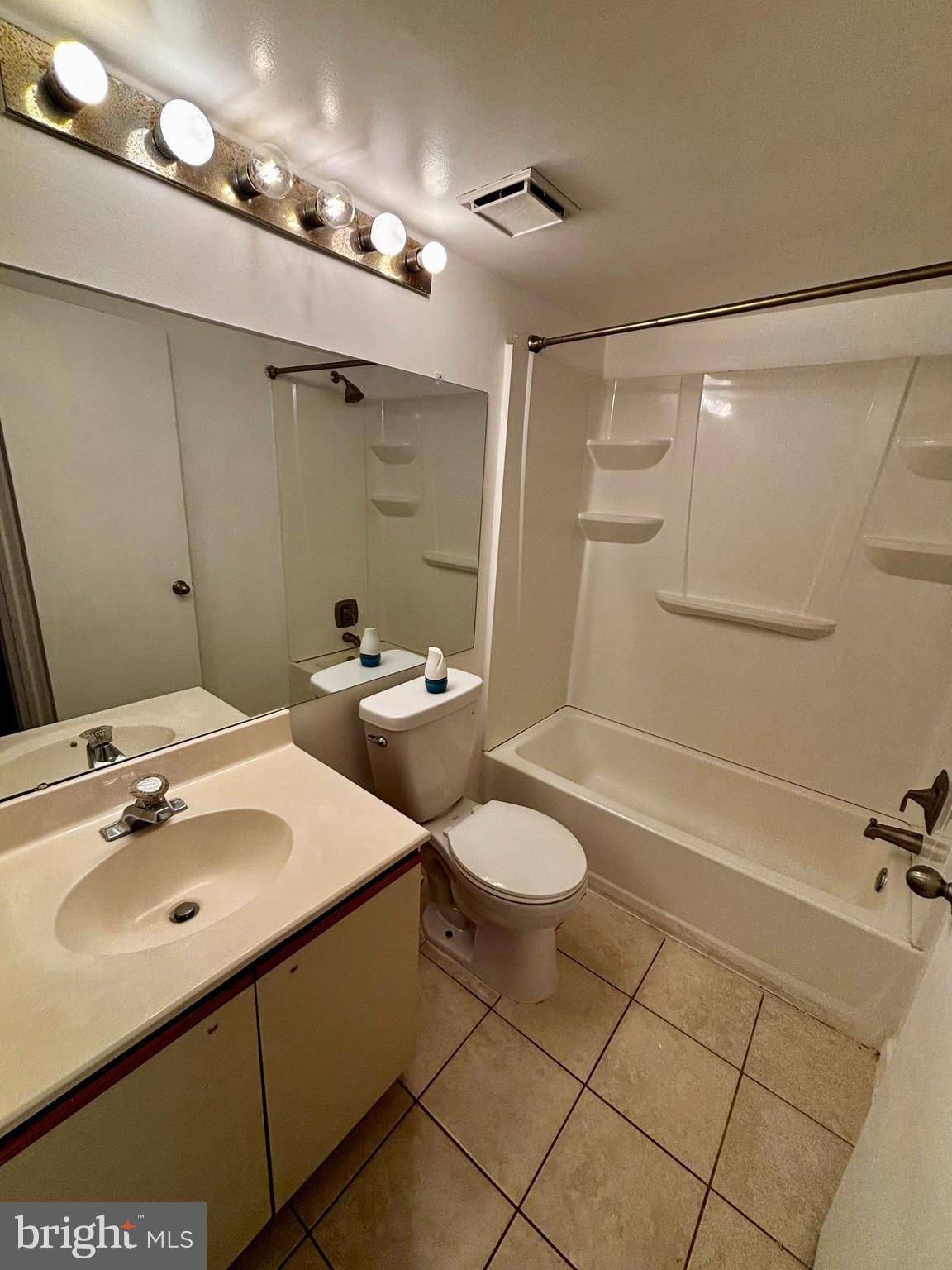 SUFFOLK PLACE - Residential