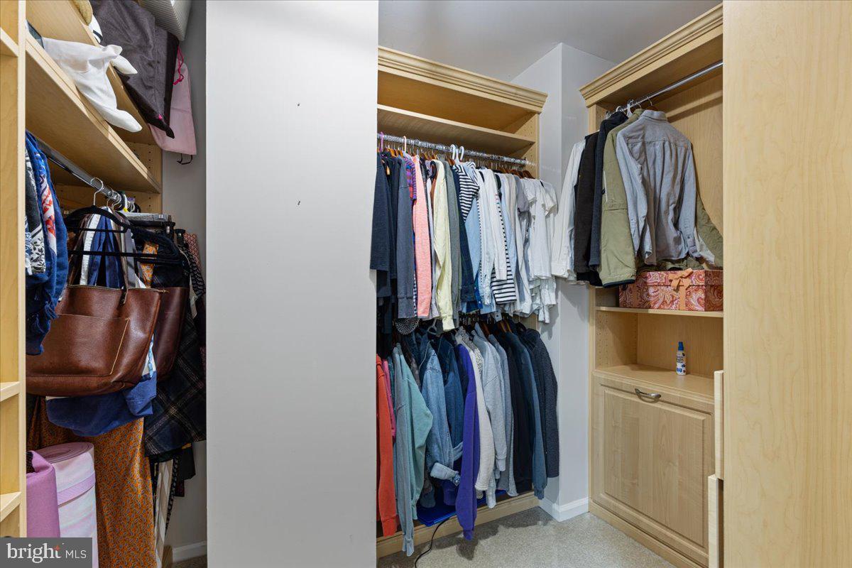 LOWES ISLAND/CASCADES - Residential