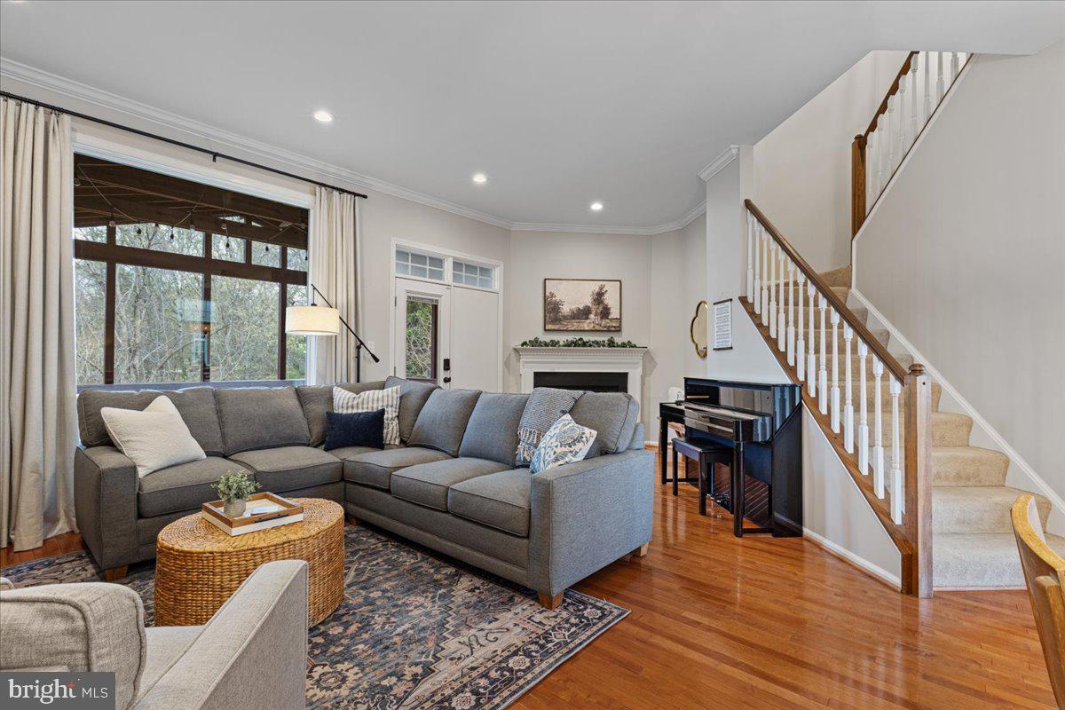 LOWES ISLAND/CASCADES - Residential