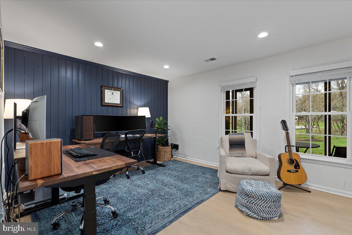 LOWES ISLAND/CASCADES - Residential