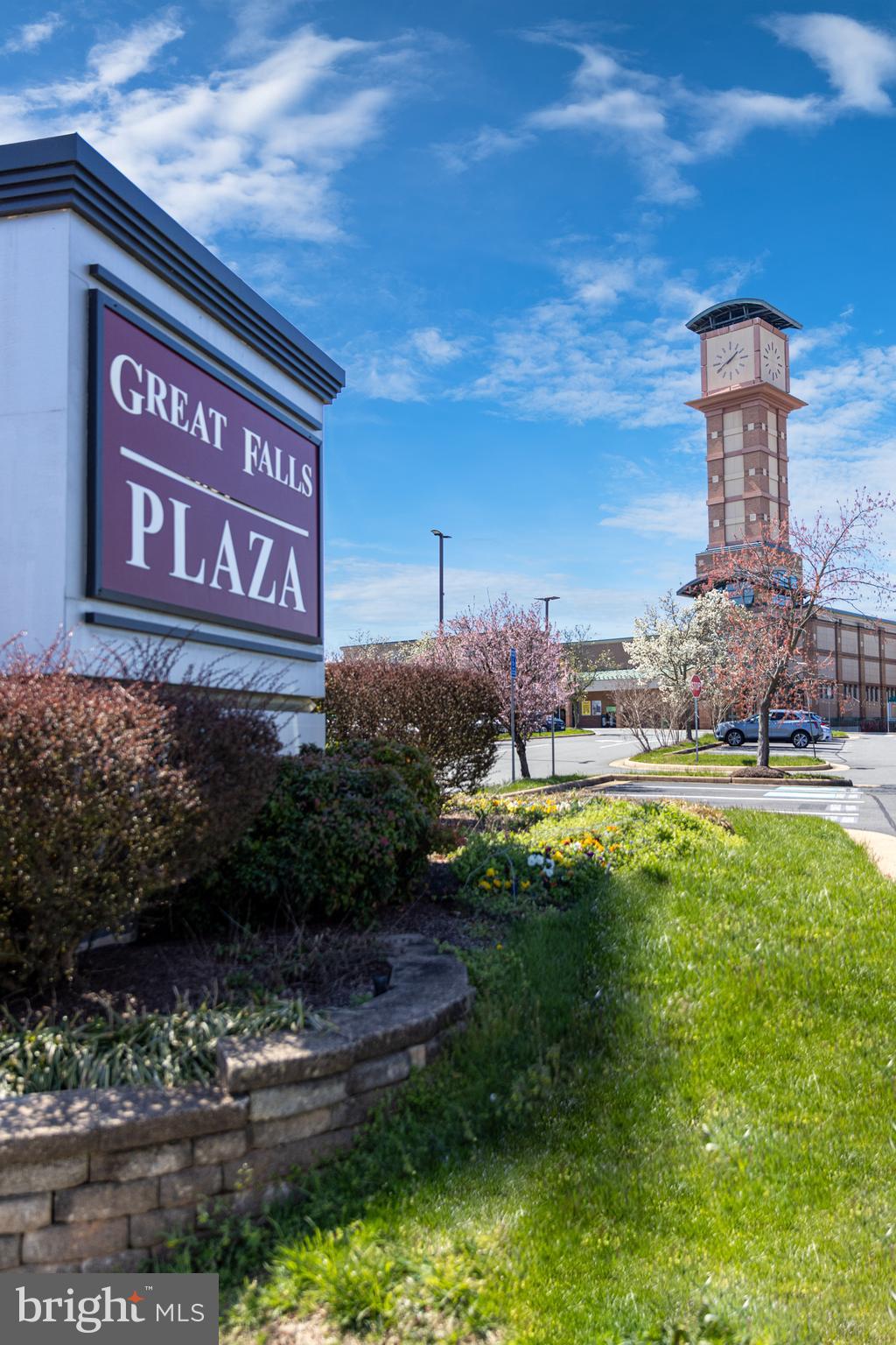 LOWES ISLAND/CASCADES - Residential