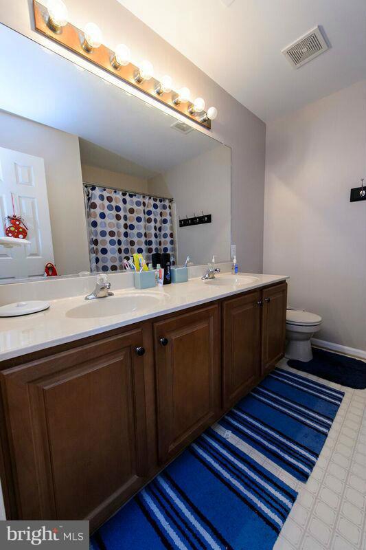 STAFFORD LAKES VILLAGE - Residential Lease