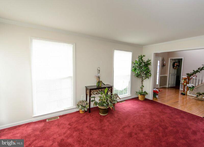 STAFFORD LAKES VILLAGE - Residential Lease