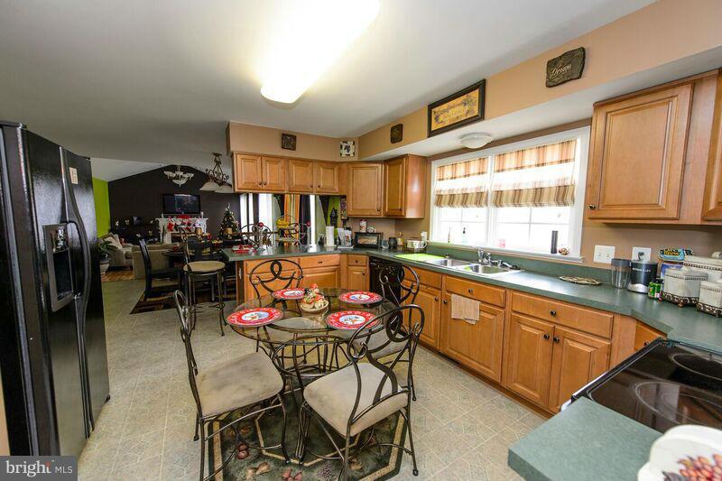 STAFFORD LAKES VILLAGE - Residential Lease