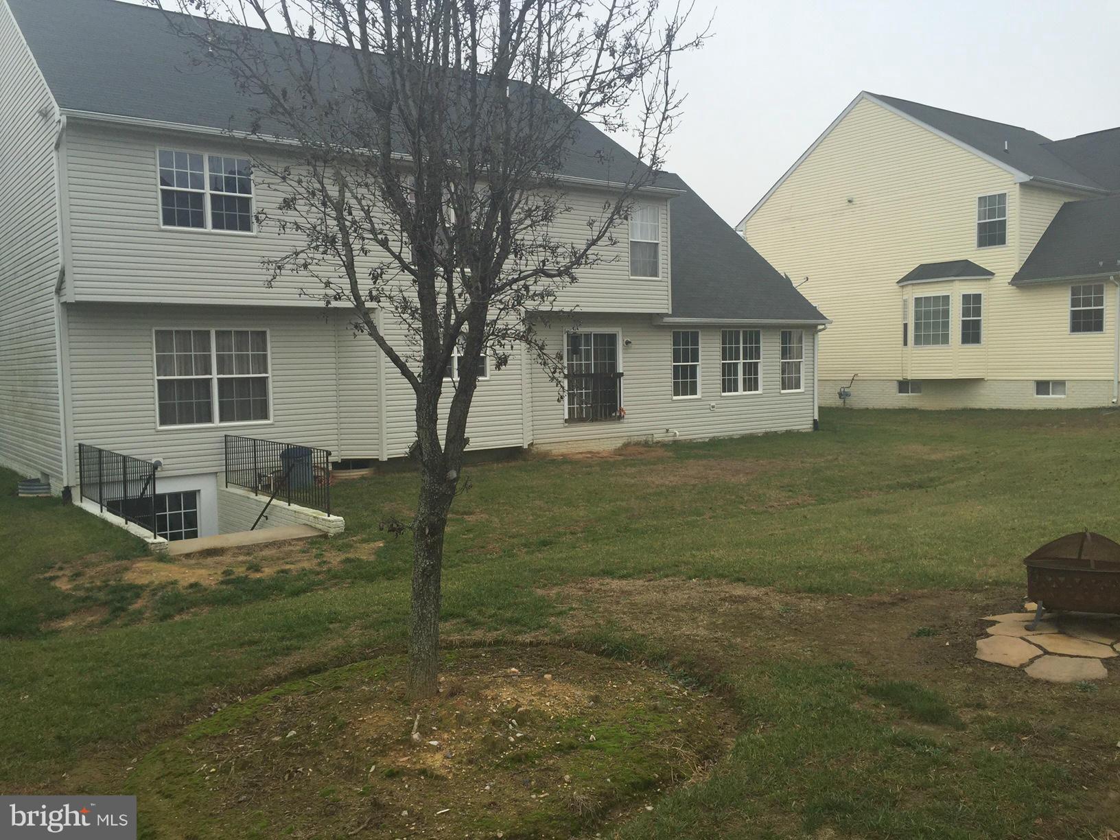 STAFFORD LAKES VILLAGE - Residential Lease