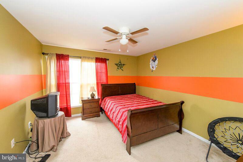 STAFFORD LAKES VILLAGE - Residential Lease