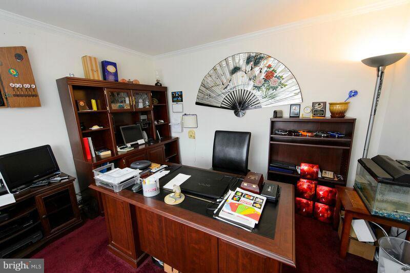 STAFFORD LAKES VILLAGE - Residential Lease