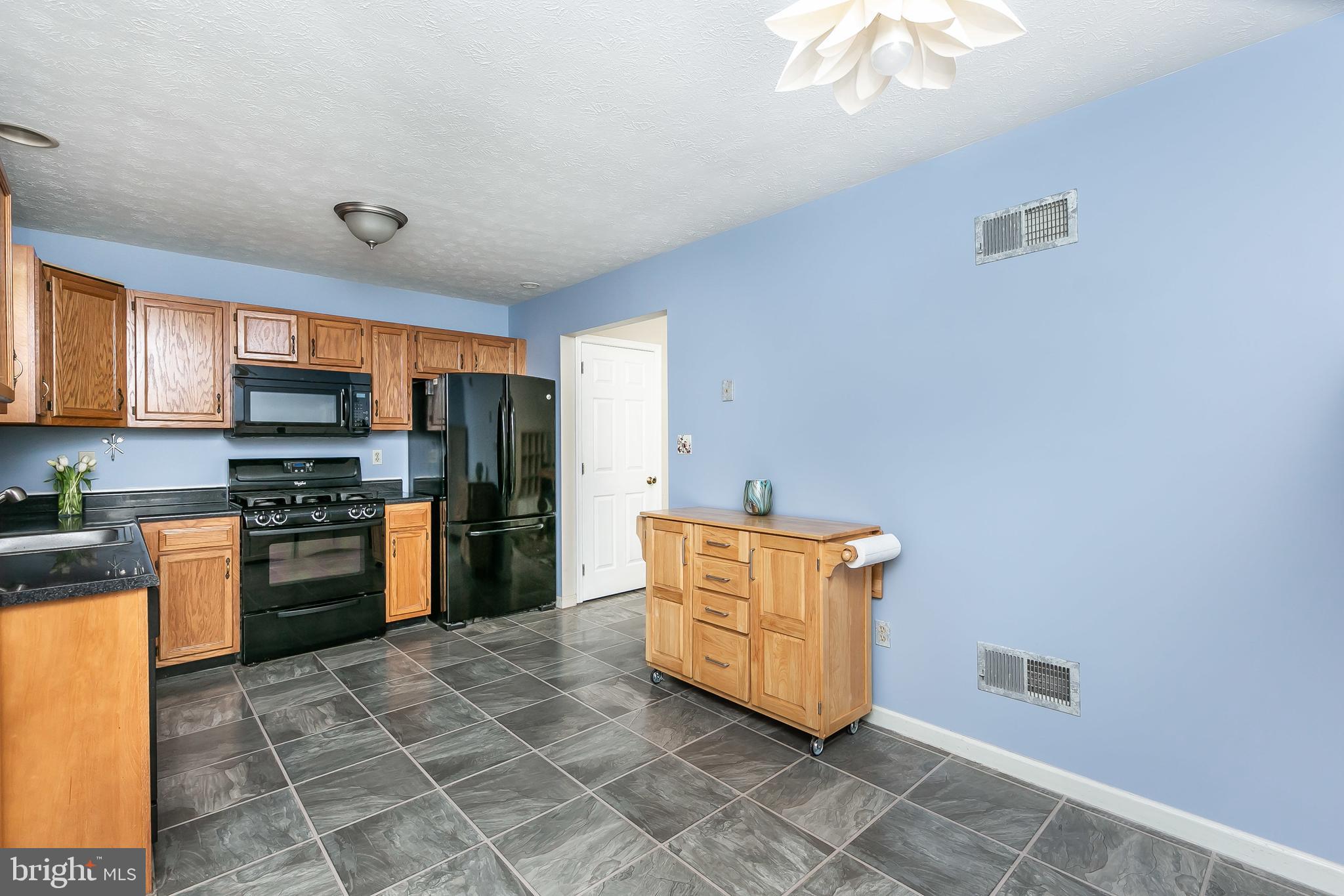 MANHAVEN MANOR - Residential